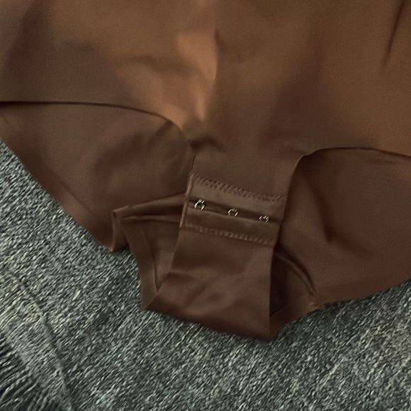 Shapewear Bodysuit - Picture 3 of 5